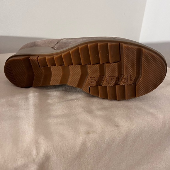 GIFT READY NWOT Sorel Women's Evie Pull on Rain Boot - Omega Taupe, size 10 - Picture 7 of 9